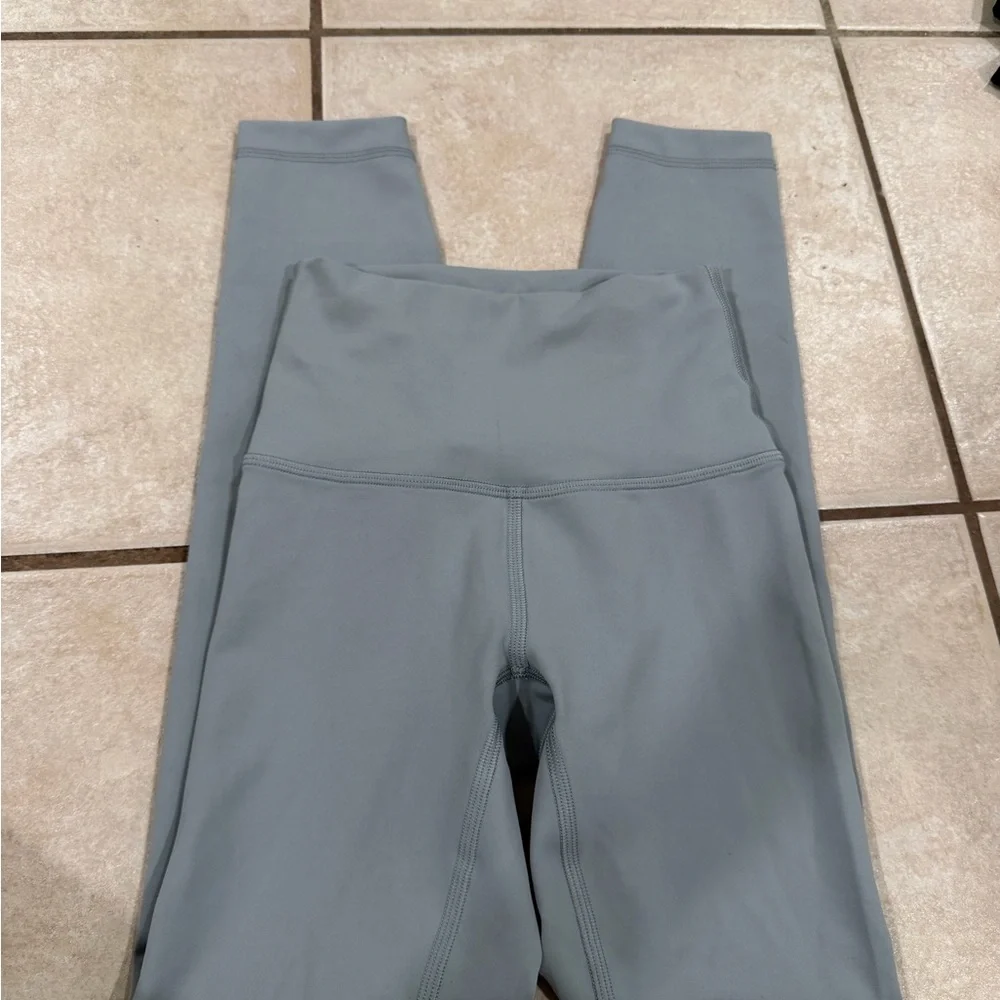 Lululemon Wunder train High rise 25” - Picture 2 of 3